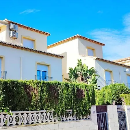 La Giralda By Costa * Denia