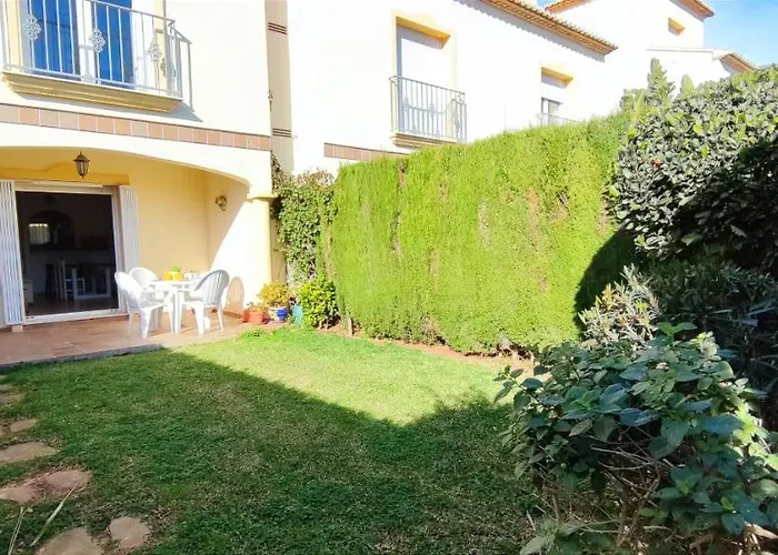 La Giralda By Costa Apartmán